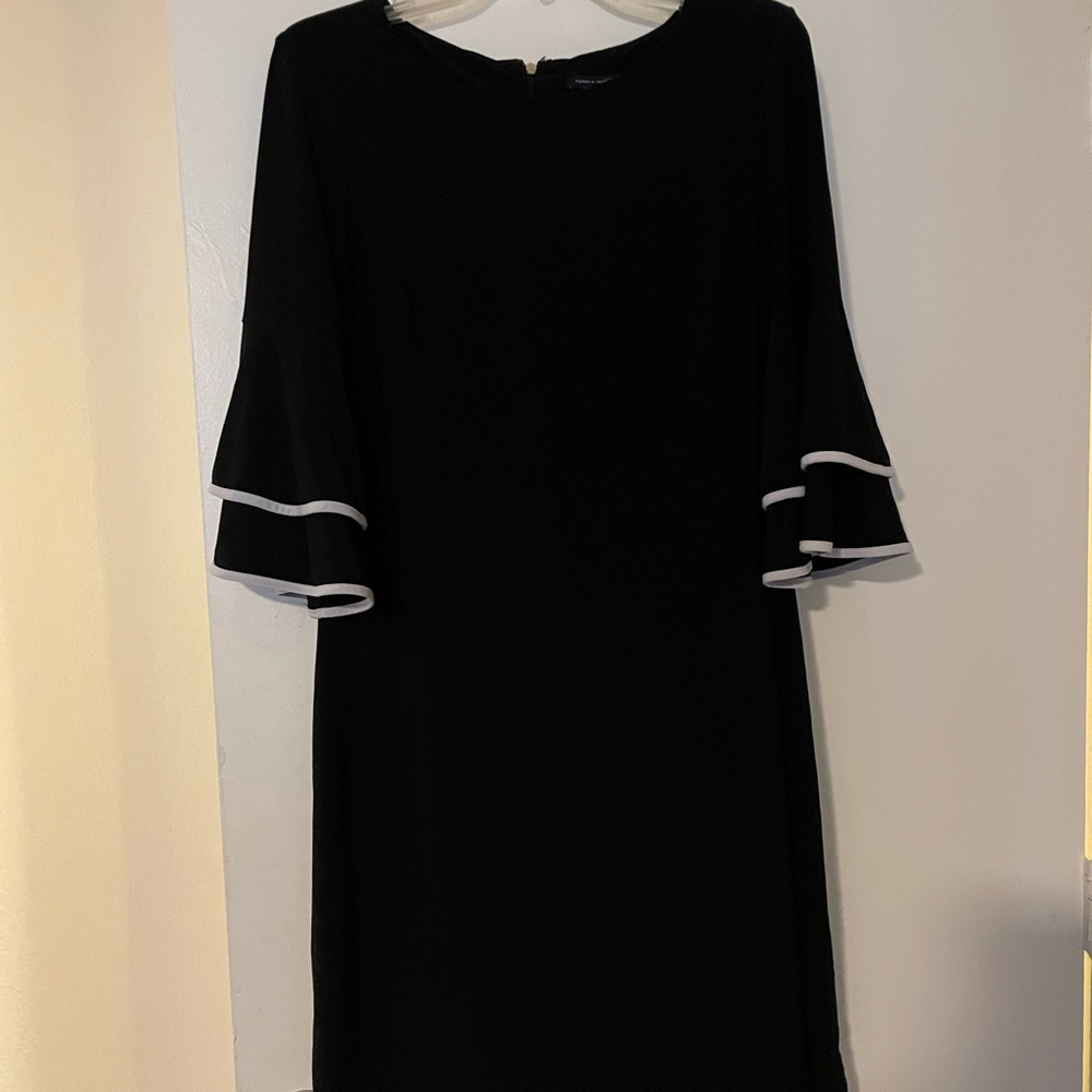 Very nice Tommy Hilfiger dress. Size XL